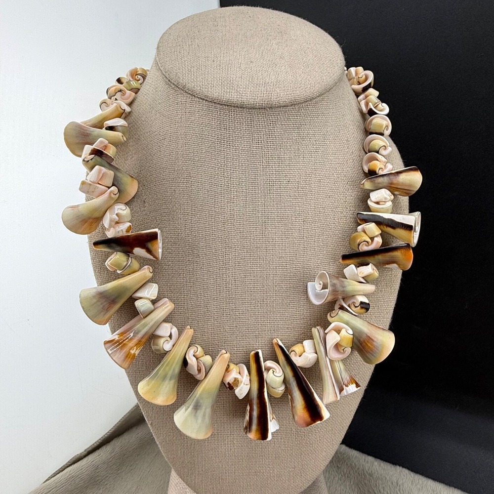 Vintage‎ Shell Necklace Curly Beach Surfer 19"